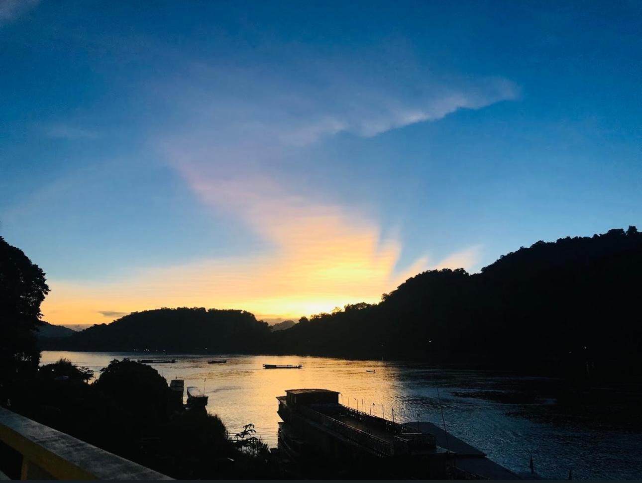 לואנג פרבאנג Villa Phonethip Mekong Riverside מראה חיצוני תמונה