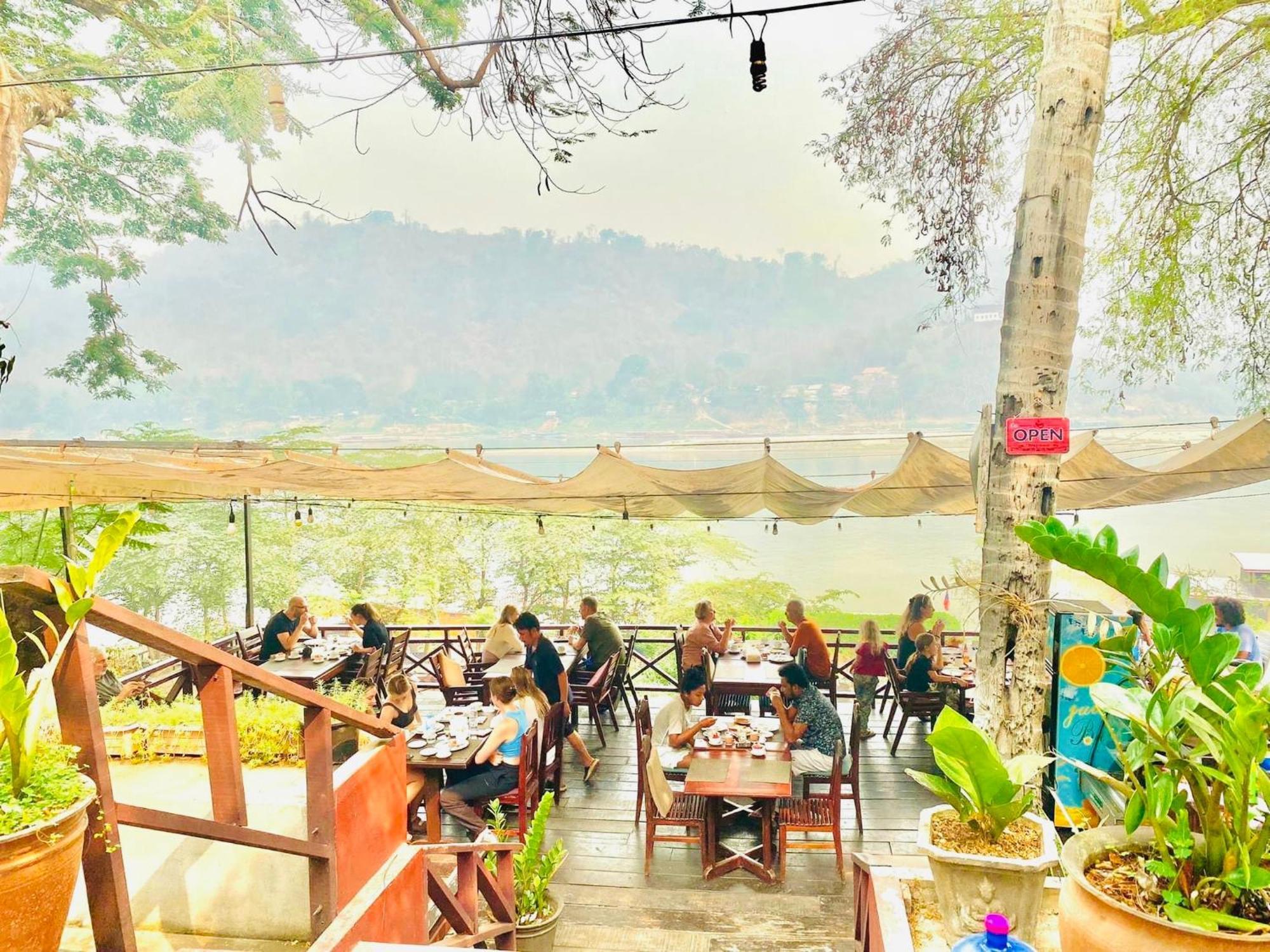 לואנג פרבאנג Villa Phonethip Mekong Riverside מראה חיצוני תמונה